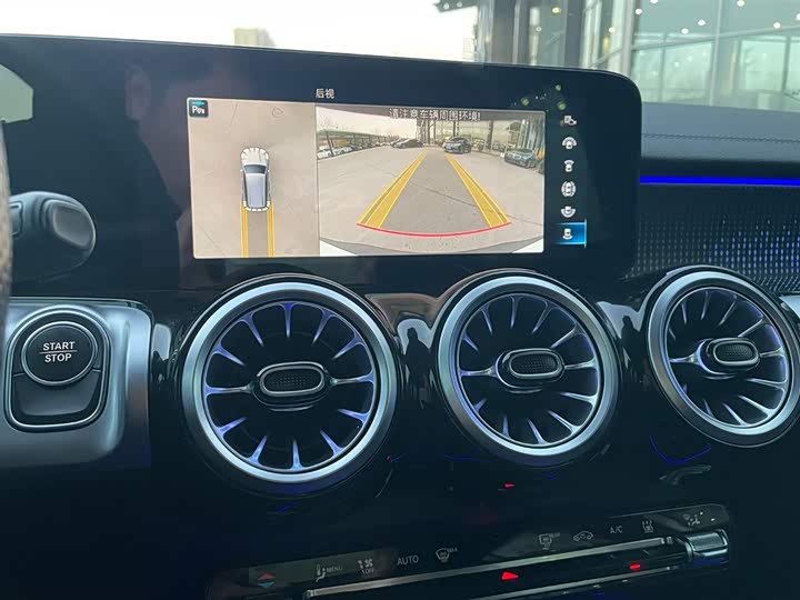 Фото 8 - Mercedes-Benz EQB