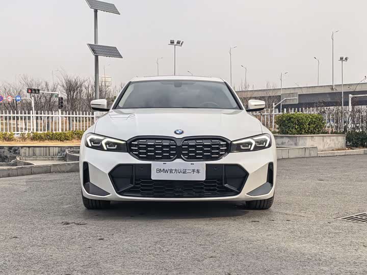 Фото 2 - BMW 3 Series