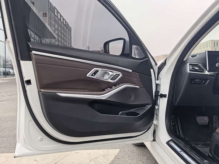 Фото 9 - BMW 3 Series