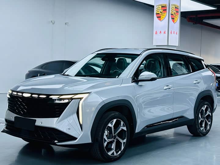 Фото 1 - Geely Atlas L