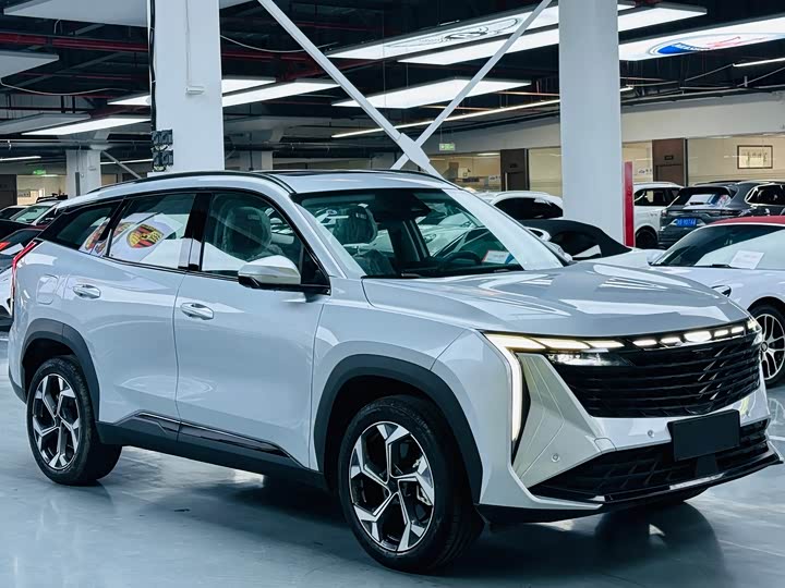 Фото 3 - Geely Atlas L