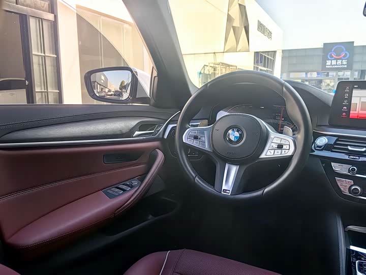 Фото 6 - BMW 5 Series