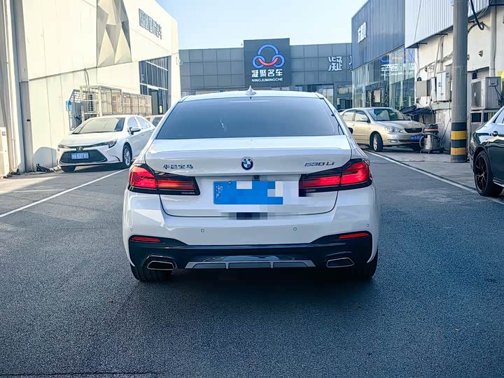 Фото 9 - BMW 5 Series