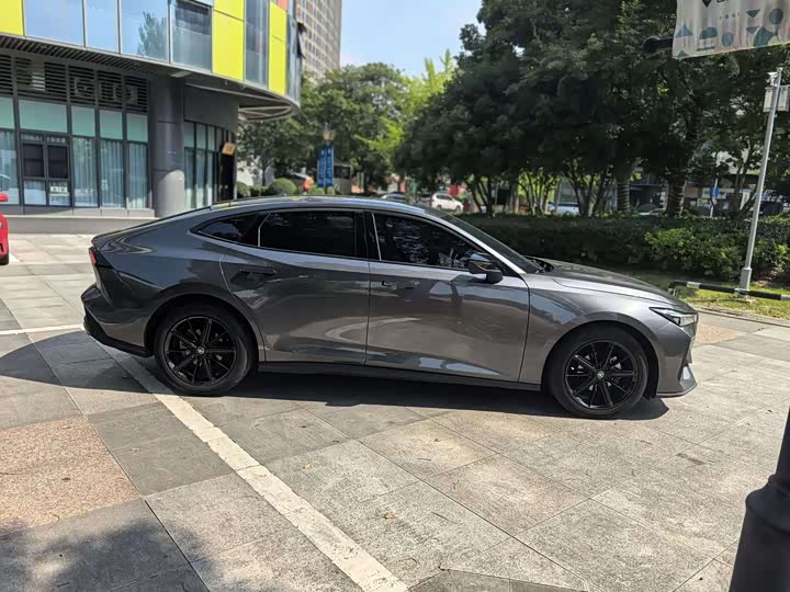 Фото 3 - Changan UNI-V