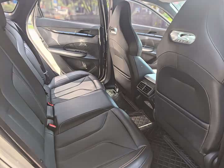 Фото 9 - Changan UNI-V