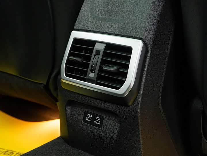 Фото 3 - BMW 2 Series