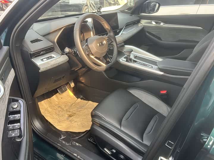 Фото 4 - Geely Preface