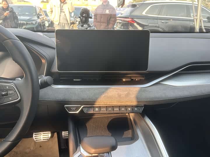 Фото 6 - Geely Preface