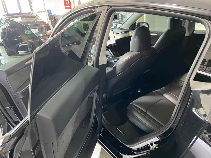 Фото 7 - Tesla Model Y