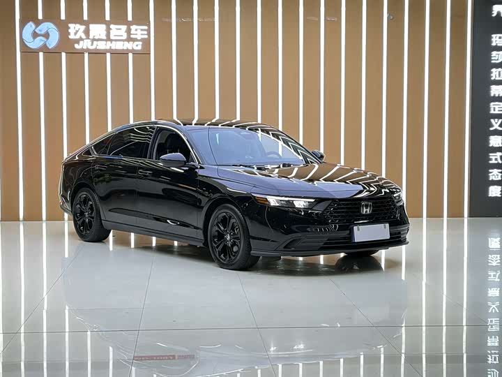 Фото 3 - Honda Accord