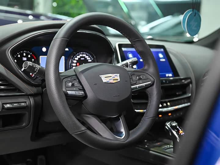 Фото 6 - Cadillac CT5