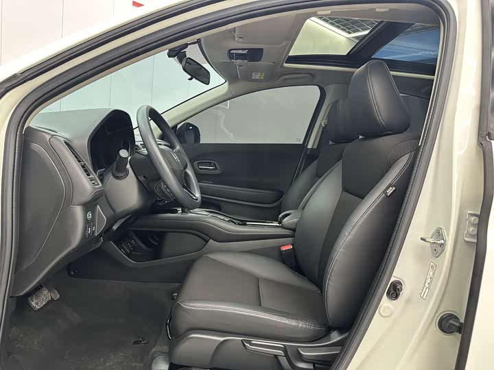 Фото 4 - Honda Vezel