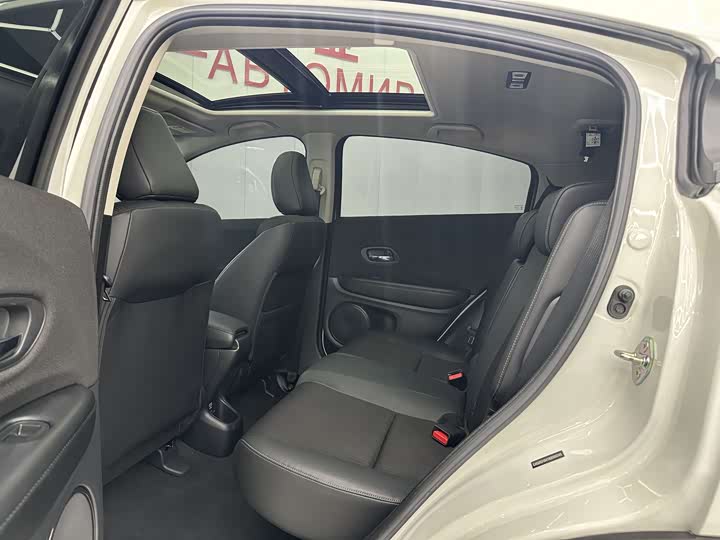 Фото 5 - Honda Vezel