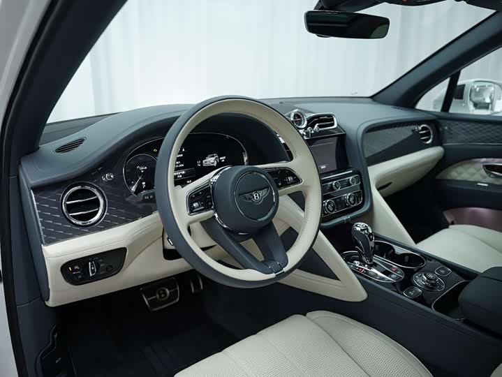 Фото 5 - Bentley Bentayga