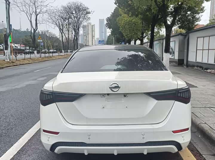 Фото 7 - Nissan Sylphy