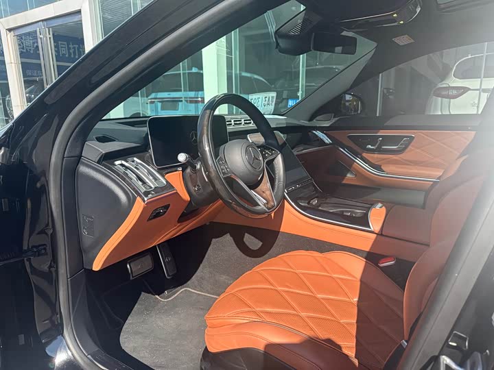 Фото 4 - Mercedes-Benz Maybach S-Class