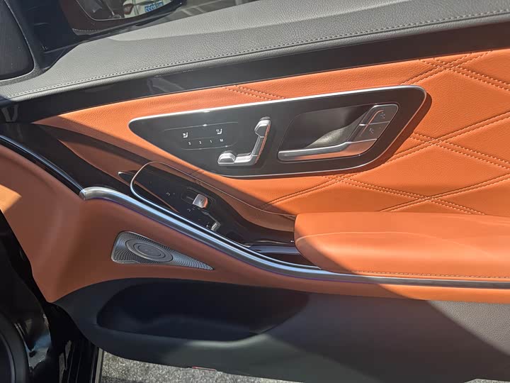 Фото 9 - Mercedes-Benz Maybach S-Class