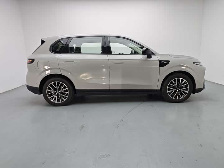 Фото 7 - Leapmotor B10