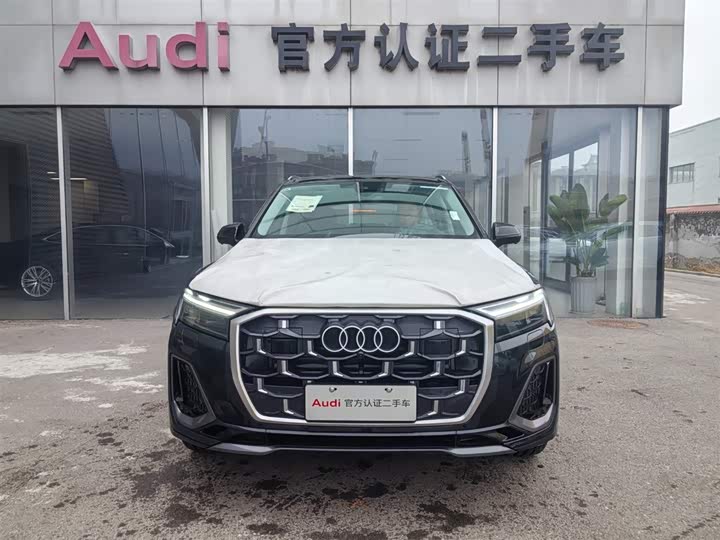 Фото 2 - Audi Q7