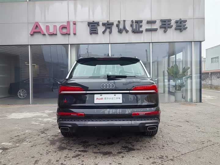 Фото 5 - Audi Q7