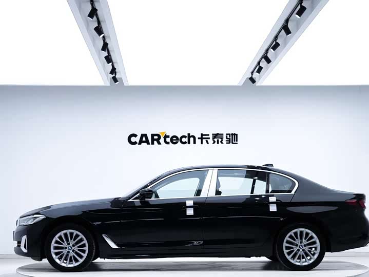 Фото 2 - BMW 5 Series