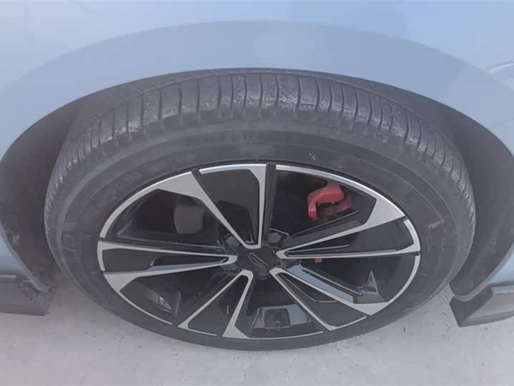 Photo 6 - Geely Preface