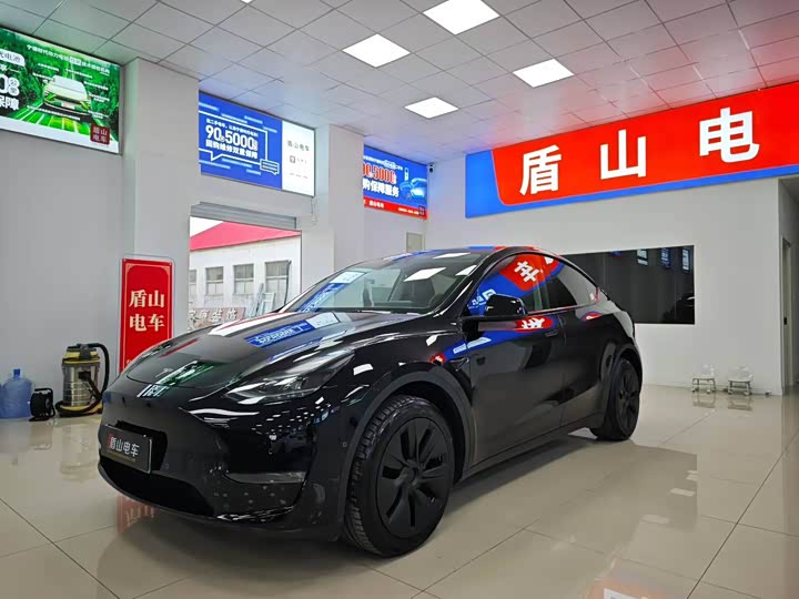 Фото 1 - Tesla Model Y