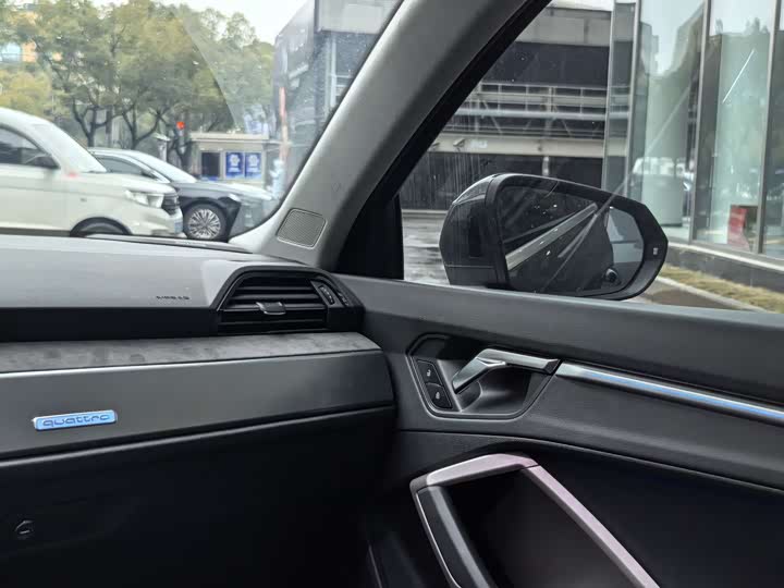 Фото 7 - Audi Q3