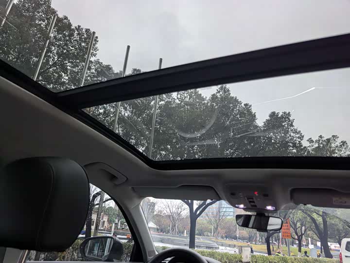 Фото 9 - Audi Q3