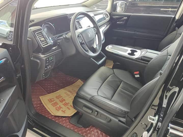 Фото 9 - Honda Elysion