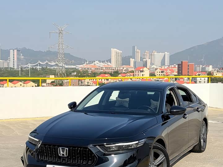 Фото 2 - Honda Inspire