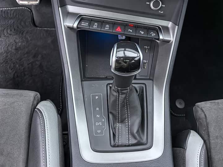 Фото 9 - Audi Q3