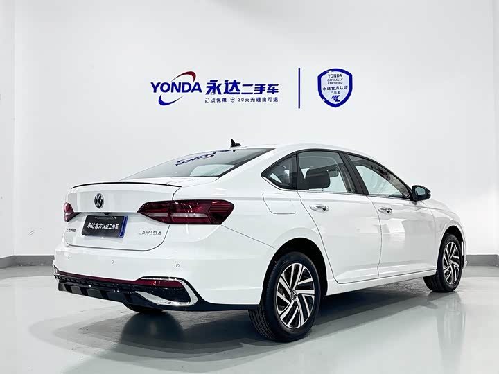 Фото 5 - Volkswagen Lavida