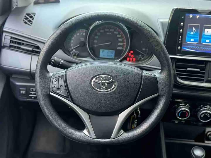 Фото 6 - Toyota Vios