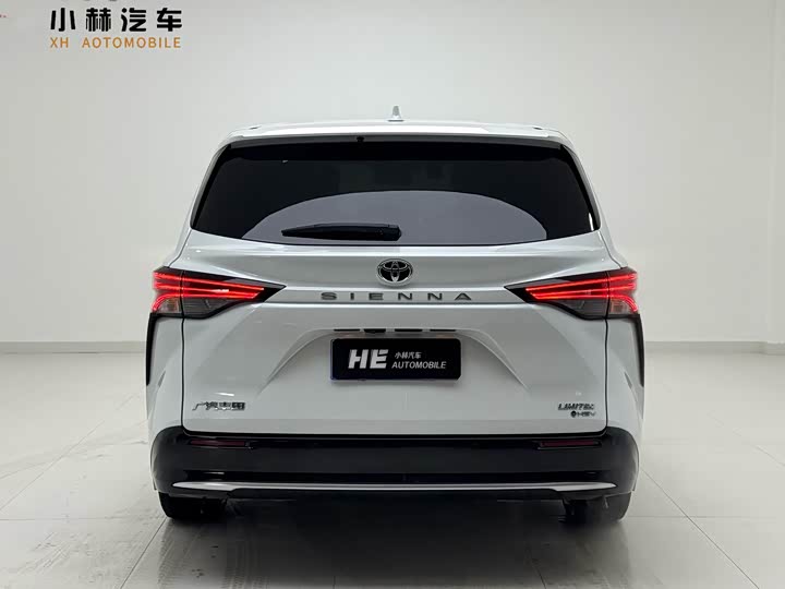 Фото 5 - Toyota Sienna