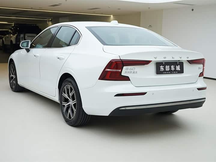 Фото 5 - Volvo S60