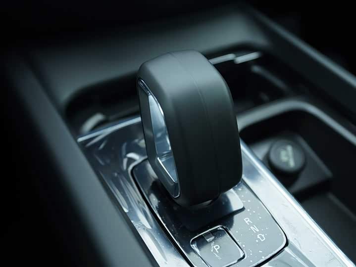 Фото 8 - Volvo S60