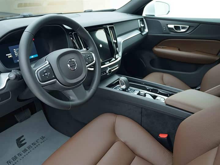 Фото 9 - Volvo S60