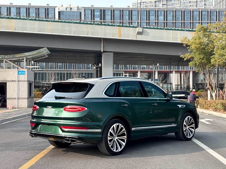 Фото 7 - Bentley Bentayga Hybrid