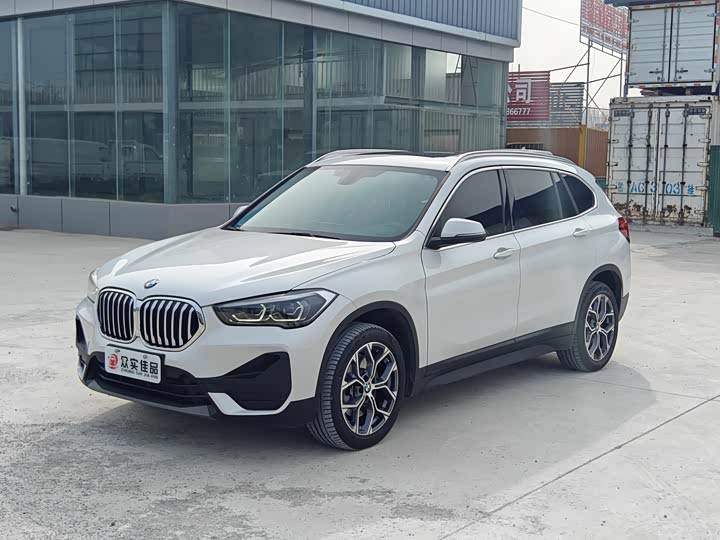 Фото 1 - BMW X1