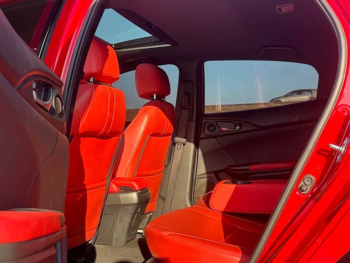 Фото 6 - Honda Civic