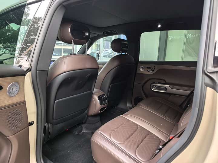 Фото 6 - Smart #5