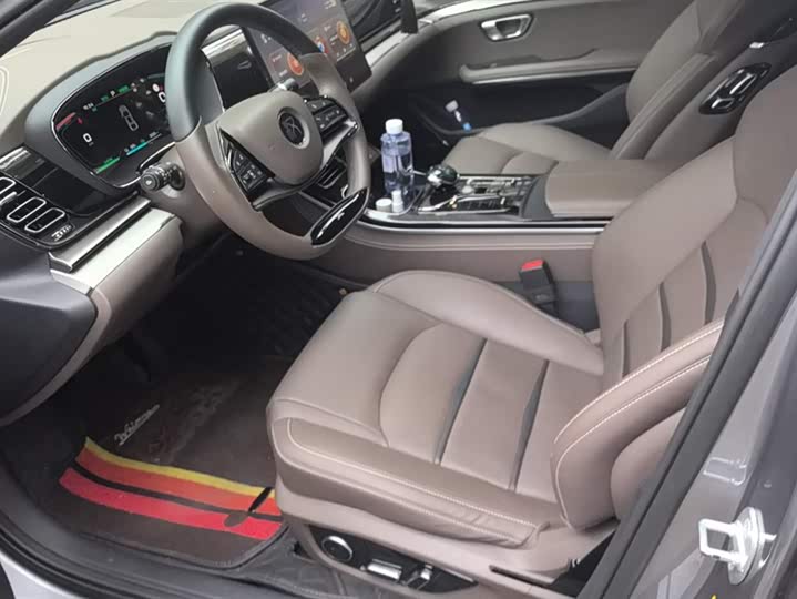 Фото 9 - BYD Han