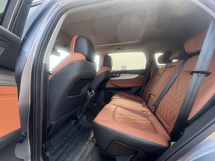 Фото 7 - Chery Tiggo 8