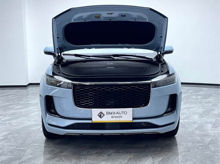 Фото 9 - LiXiang One