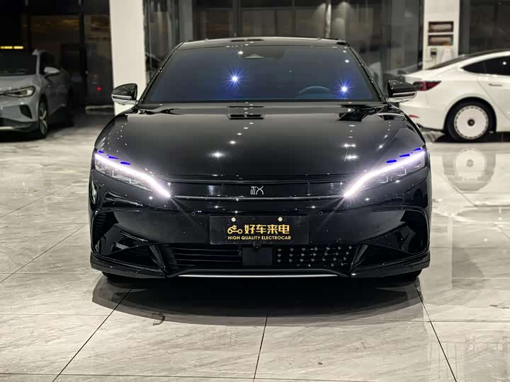 Фото 2 - BYD Han