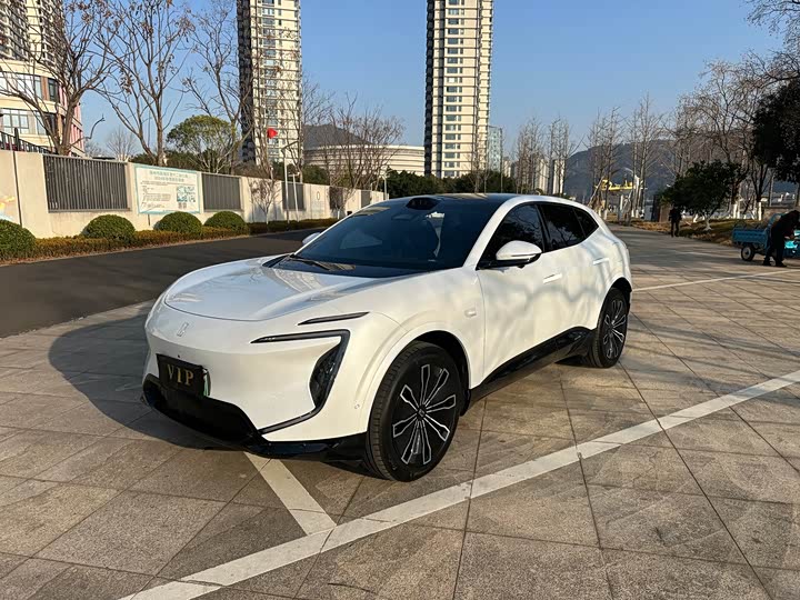 Фото 1 - Avatr 07