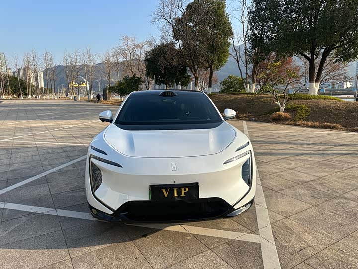 Фото 2 - Avatr 07