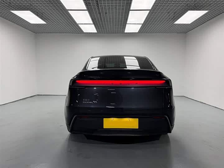 Фото 8 - Tesla Model Y