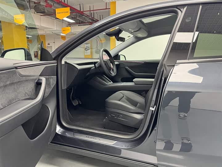 Фото 9 - Tesla Model Y